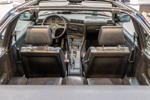 Techno Classica 2023: BMW M3 Baur Topcabriolet TC2 (E30), Blick durch das offene Dach in den Innenraum