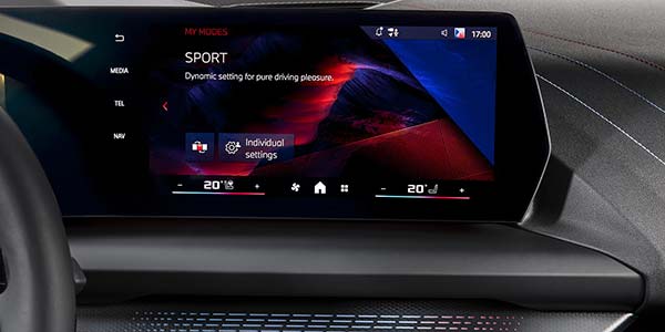 Der neue BMW M135 xDrive, Interieur, Bordbildschirm