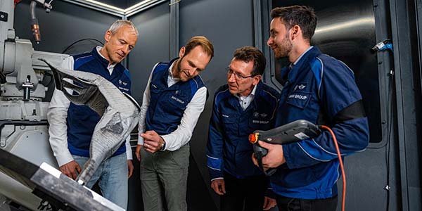 WAAM-Technologie, Jens Ertel, Leiter BMW Additive Manufacturing, Karol Virsik, Leiter BMW Group Forschung Fahrzeug.