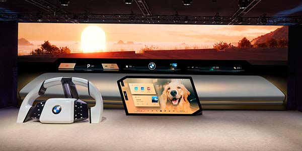 Beispiel Personalisierung mit pers�nlichen Bildern im neuen BMW Panoramic iDrive