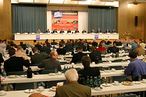 Erffnungs-Pressekonferenz der Essener Motorshow am 27.11.03