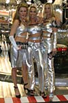 Messe-Babes auf der Essener Motorshow 2003