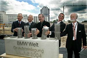Feierliche Grundsteinlegung zur BMW-Welt