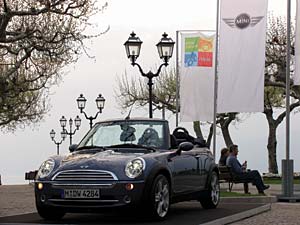 Raduno MINI 2004: MINI Cabrio am Torri del Benaco