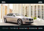 7-forum.com Kalender 2025, April Blatt: BMW 750i (F01), Baujahr 03/2009, Farbe: Kaschmirsilber Metallic, von 7-forum.com Mitglied 'hr.epunk', Aufnahmeort: Säulengarten Leipzig