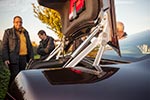 VW Phaeton 3.0 TDI von Ingo ('Black Pearl') mit sichtbar hochwertigen Scharnieren am Kofferraumdeckel