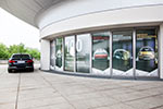 BMW Museum mit Werbung für die Sonderausstellung "100 Meisterstücke"