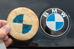 77. Südhessen-Stammtisch: die BMW Cookies von Ralf ('Ralle735iV8') haben original Größe