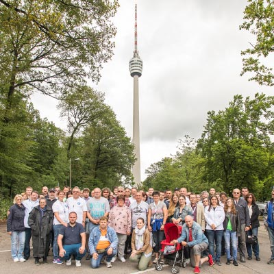 7-forum.com Jahrestreffen 2017: Gruppenfotos der Teilnehmer vor dem Stuttgarter Fernsehturm.