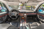 Rhein-Ruhr-Stammtisch im Juli 2018. BMW 735i (E38) von Lothar ('ShadowLothar'), Interieur vorne.