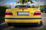 Rhein-Ruhr-Stammtisch im Oktober 2020: BMW 320i Cabrio Individual (E36) in dakar-gelb II von Micha ('bmwe23').