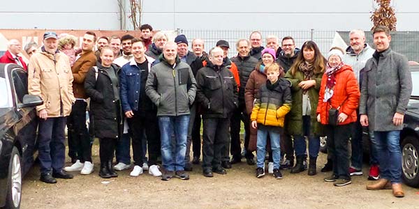 240. Rhein-Ruhr-Stammtisch - Gruppenfoto. 30 Teilnehmer waren heute zu Gast.