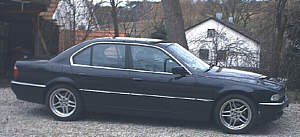 Seitenansicht des BMW 730i (E38) von Uwe